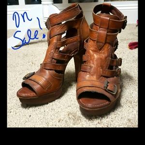 Frye Leather heeled sandal